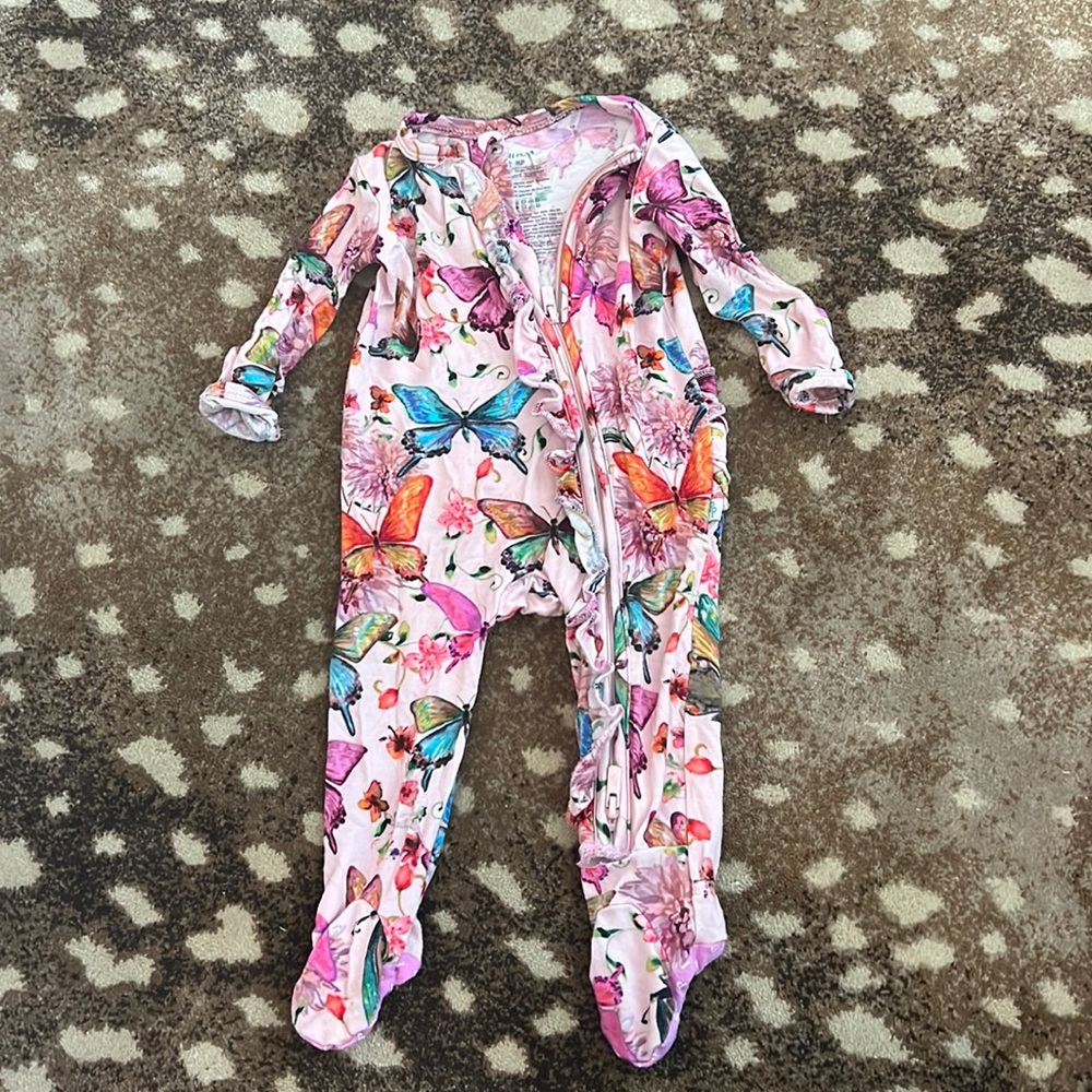 Posh peanut newborn footsie